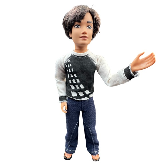 Mattel’s Barbie My Scene Mall Maniacs River Figure Doll - Picture 2 of 5